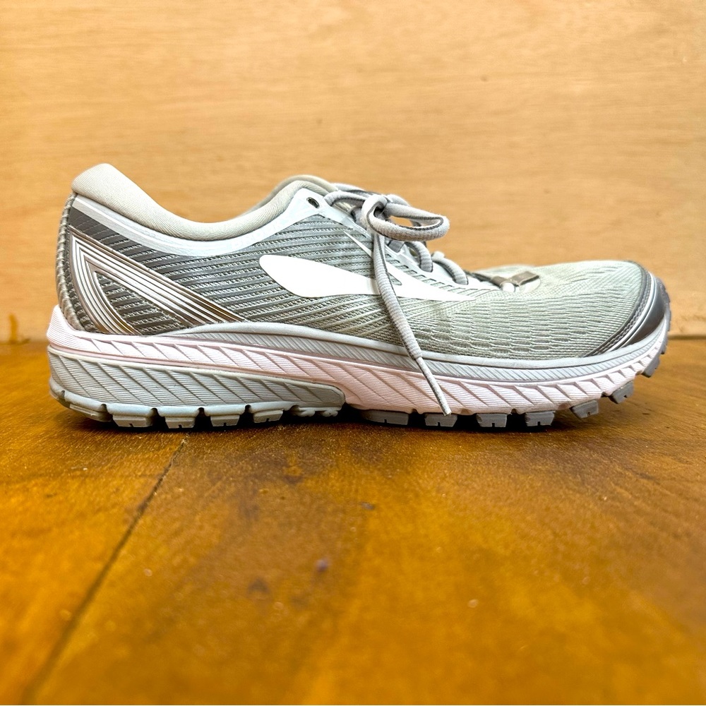 Brooks Ghost 10 Women’s Running Shoes - Size 9